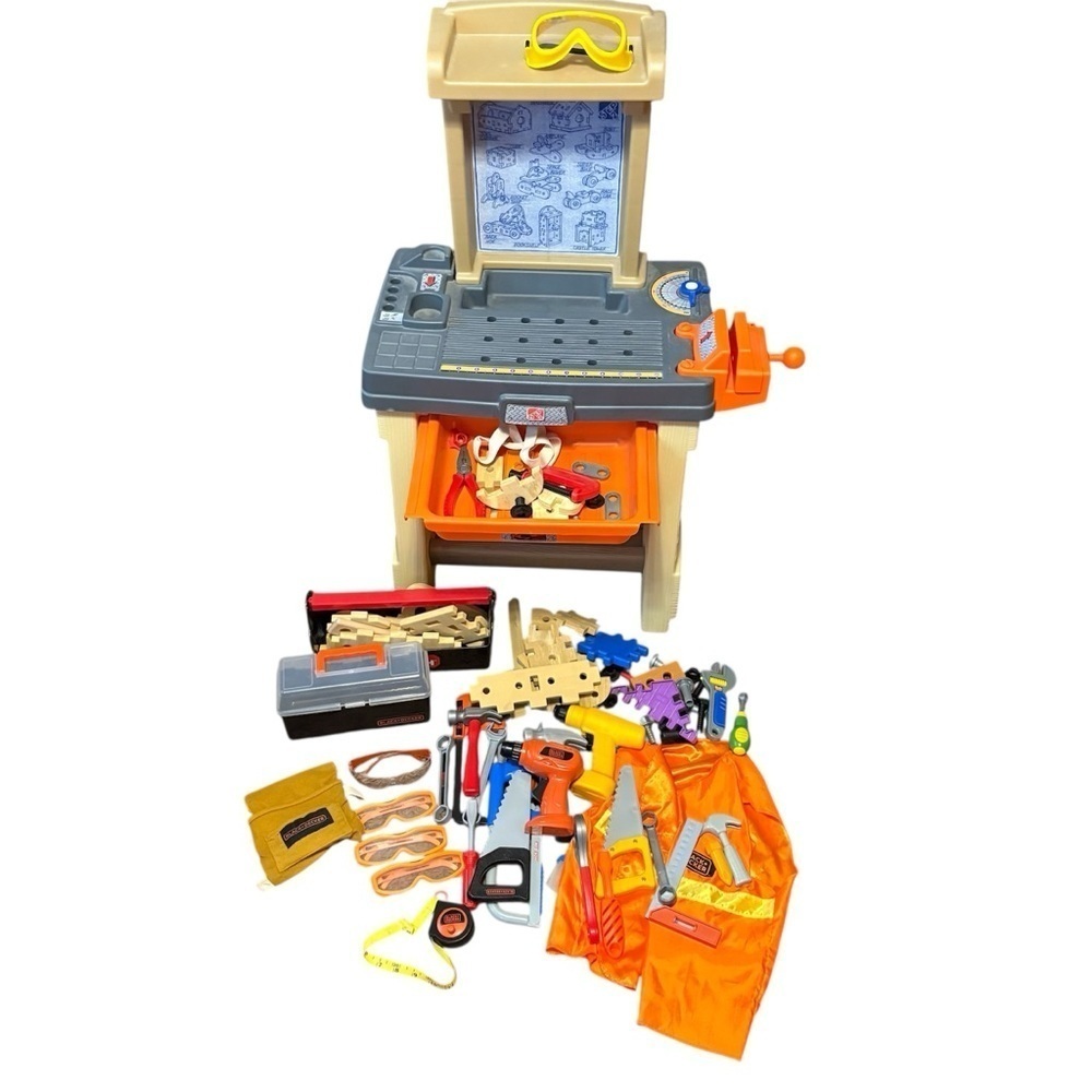 Step 2 Kids Workshop Work Bench Real Projects Playset with Tools Black Decker